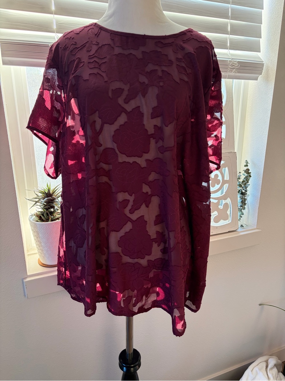 torrid Wine Floral Burnout Short Sleeve Blouse